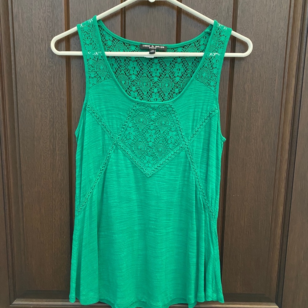 Cable & Gauge sleeveless shirt